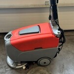 Boen /Scrubmaster machine Hako, B12, rood, bouwjaar 2016